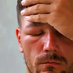 بهترین روش‌های مقابله با پف صبحگاهی