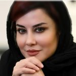 فیلم / نگاهی به چیدمان اعیانی و زیبای خانه آشا محرابی، بازیگر سریال «ناریا»/ از مبلمان مدرن و گل‎‌های غول پیکر تا زیبایی بی‌نظیر خونه دوبلکس و اتاق خواب !