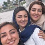 سلفیِ پربازدید ویدا جوان و نفیسه روشن در پشت‌صحنه «آلا»
