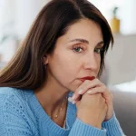 ۵ راهکار طلایی برای غلبه بر فکر زیاد و تصمیم‌گیری سریع‌