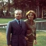 سفر به ایام قدیم /  موتورسواری دو ترکه فرح دیبا و محمدرضا پهلوی  در پارک عمومی /  سال 1348