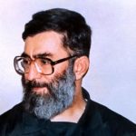 ظاهر متفاوت رهبر انقلاب در بازدید از زلزله‌زدگان بم؛ سال 1382