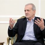 بازدید پزشکیان از اتاق عمل جراحی قلب در قزاقستان