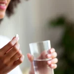 آیا آزیترومایسین میل جنسی را کاهش می دهد؟ راهنمای کامل و نکات ایمنی